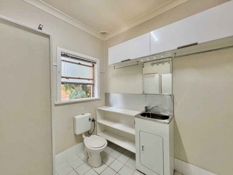 4/257 Street, BATHURST Apartment for rent Listed by Rental