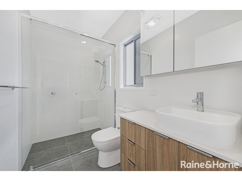 1/48 Jones Road, CARINA HEIGHTS Townhouse for rent Listed by Vicki Stark of Raine & Horne 1/48 Jones Road, CARINA HEIGHTS Townhouse for rent Listed by Vicki Stark of Raine & Horne