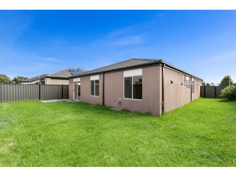 19 Falabela Road, CLYDE NORTH House for rent Listed by Anu Sandhu of