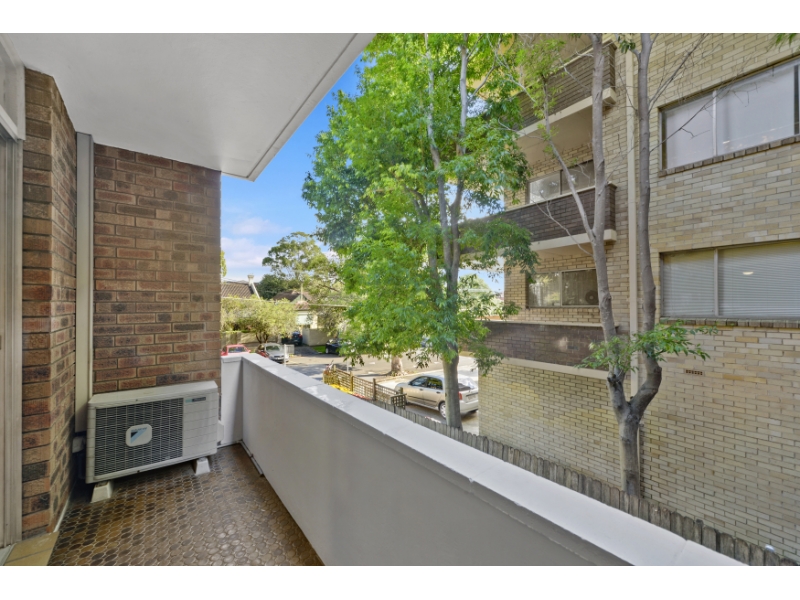 1/11 Bowral Street, KENSINGTON Apartment for rent Listed by Josh Fong