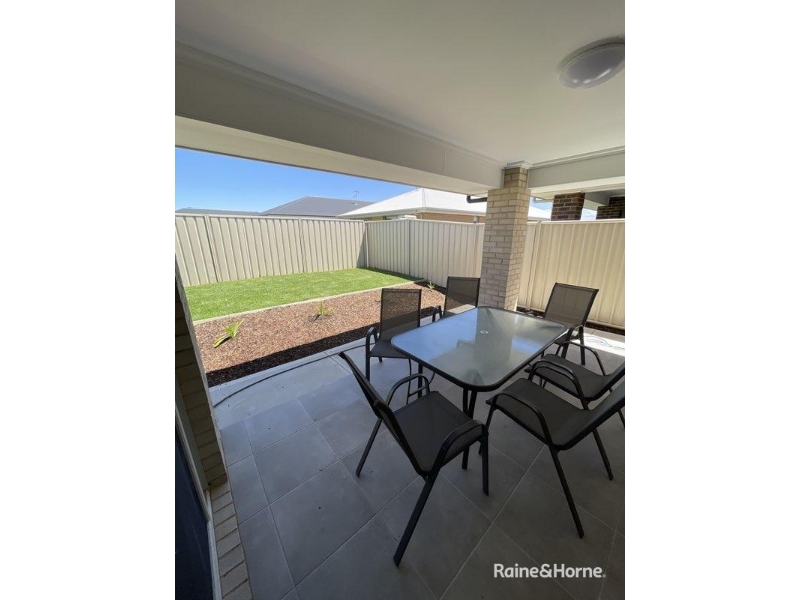 3 Sienna Avenue, MUNNO PARA WEST House for rent Listed by Tammy Millar of Raine & Horne Gawler
