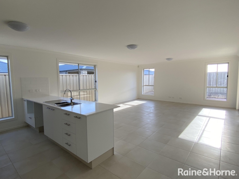 3 Sienna Avenue, MUNNO PARA WEST House For Rent | Listed By Tammy ...