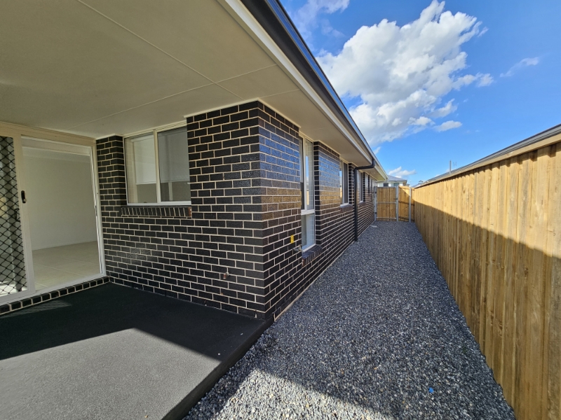 8 Caputar Way, LOCHINVAR Townhouse for rent Listed by Ryan Mitchell