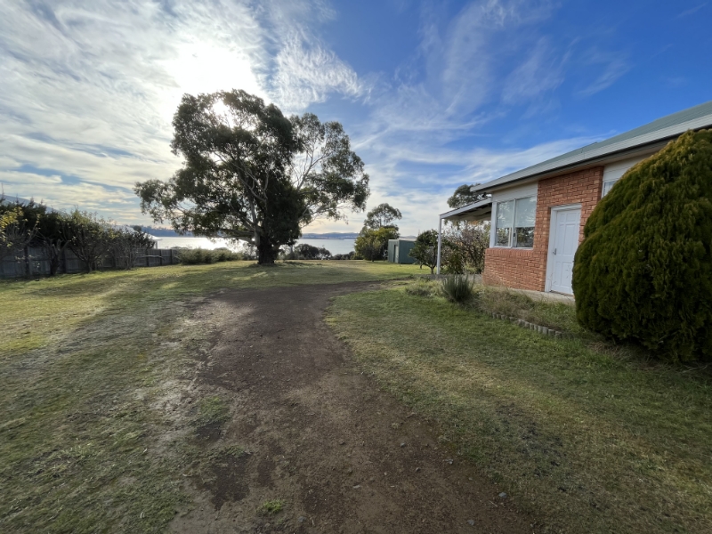 3 East Shelly Beach Road, ORFORD House for rent Listed by Lucy Collis of Raine And Horne