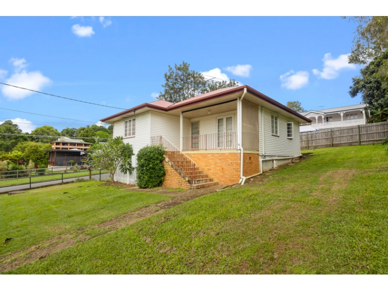 42 Cruice Street, DAYBORO House for rent Listed by Sophie Maibach of Ray White Dayboro