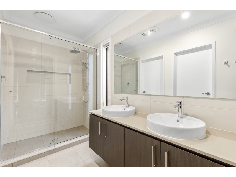 41 Inglenook Circuit, ARMSTRONG CREEK House for rent Listed by Anna