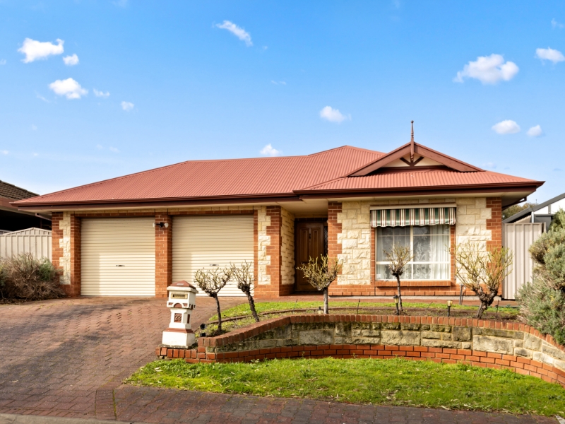 28 Mullen Close, WOODCROFT House for rent Listed by Alycia Houston of Ray White Morphett Vale