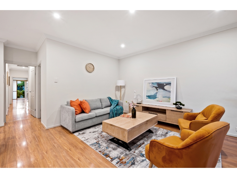 31 North Parkway, LIGHTSVIEW House for rent Listed by Maddie