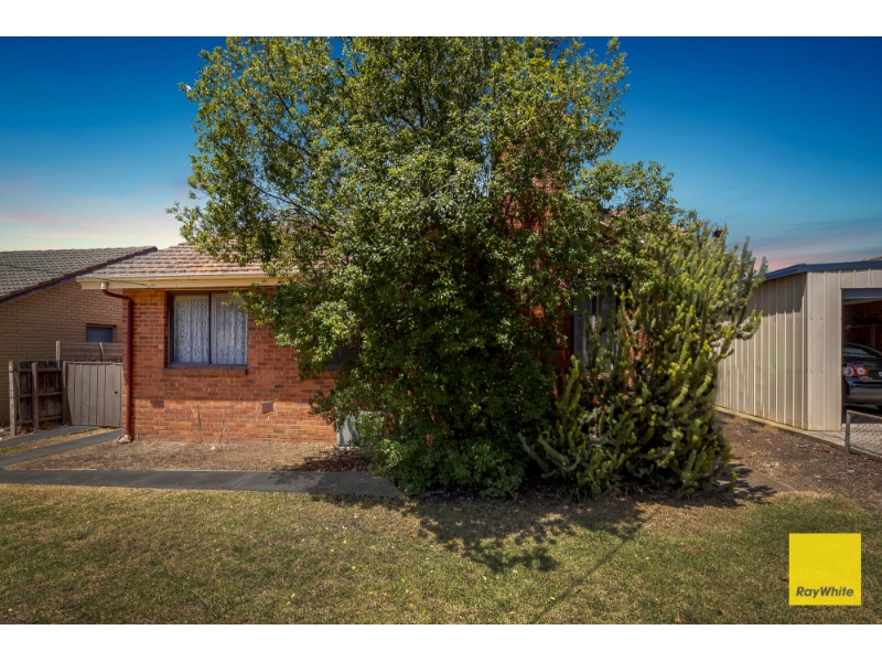 7 Williams Road, LAVERTON House for rent Listed by Palak Grover of