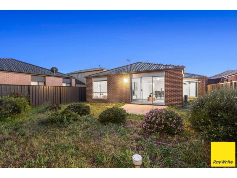 58 Terrene Terrace, Point Cook House For Rent 