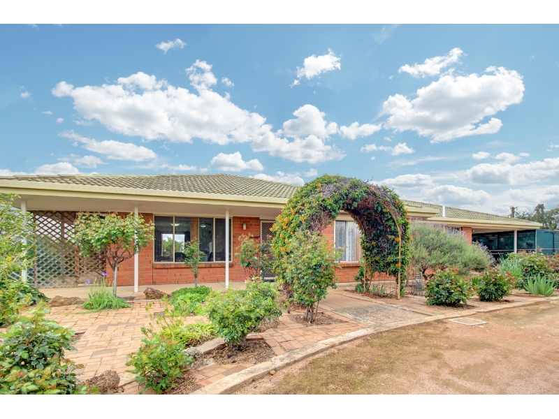 357 Virgo Road, WAIKERIE House for rent Listed by Nerissa Wigg of Ray