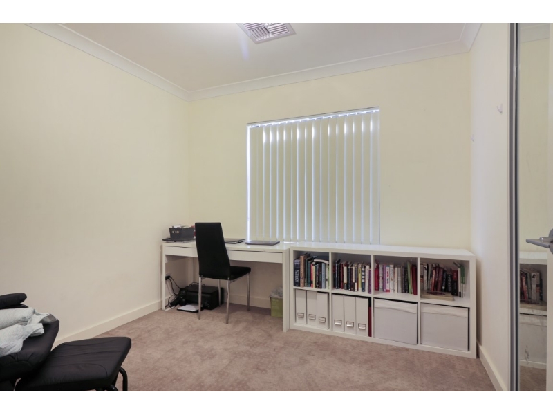 4a Blackman Avenue, NORTHFIELD House for rent Listed by Coby Goldner