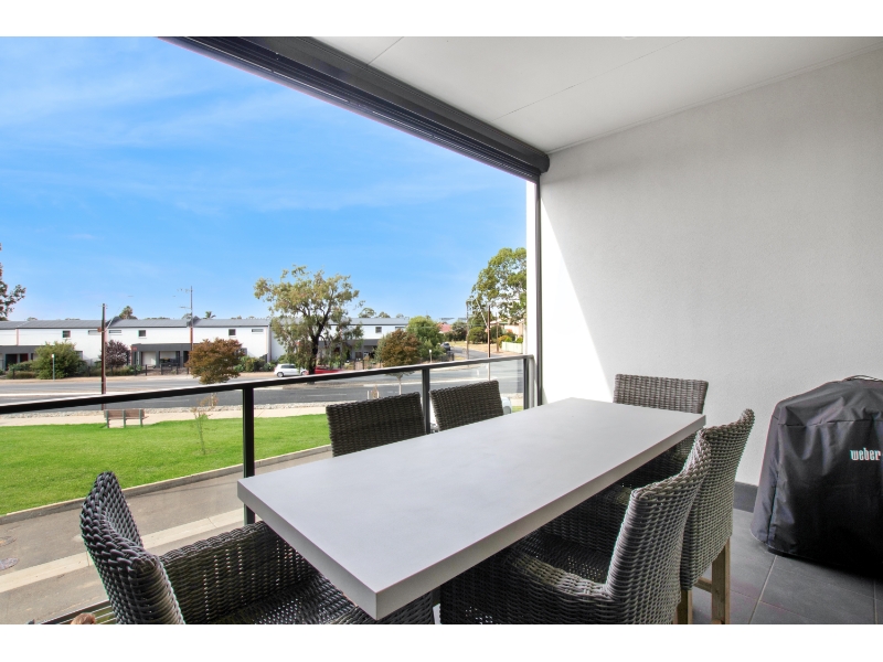 12 Grandstand Circuit, ST CLAIR Townhouse for rent Listed by Coby Goldner. of Ray White St
