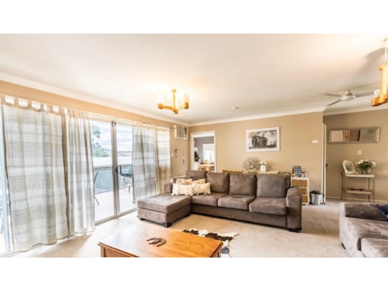 73 Calala Lane, TAMWORTH House for rent Listed by Wendy Skewes of Ray