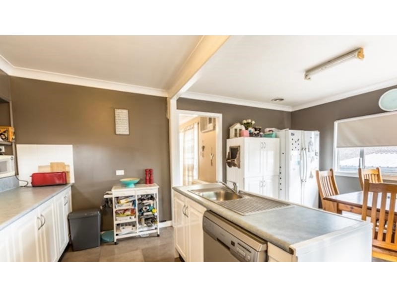 73 Calala Lane, TAMWORTH House for rent Listed by Wendy Skewes of Ray