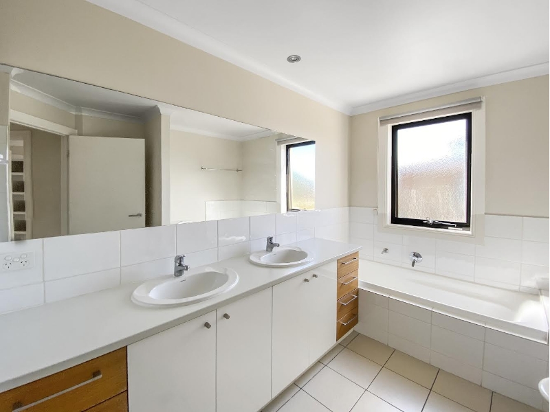 3/3 Katya Court, WARRNAMBOOL House for rent Listed by Steven Agnew of