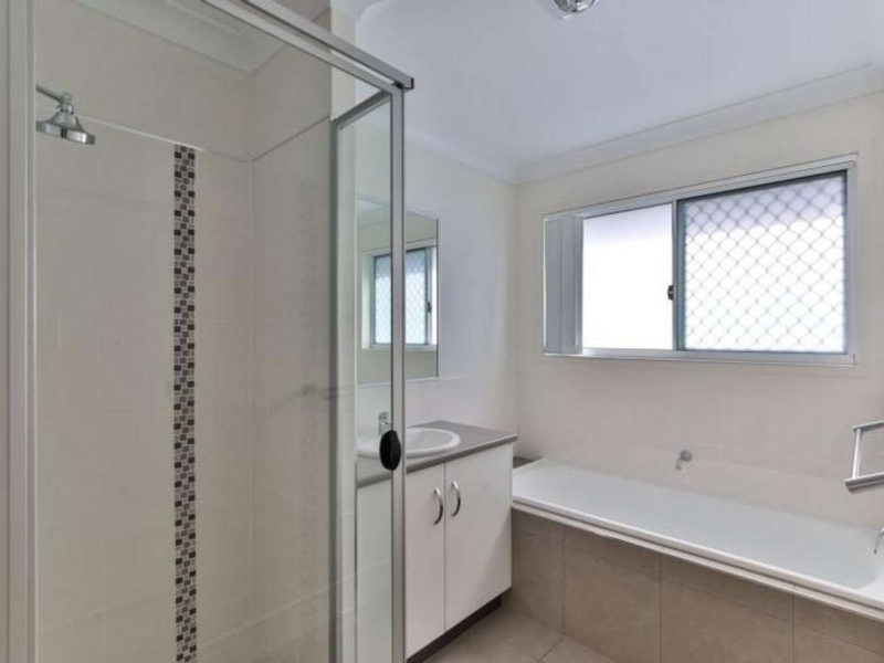 13B Whitefield Street, GLENVALE Townhouse for rent Listed by