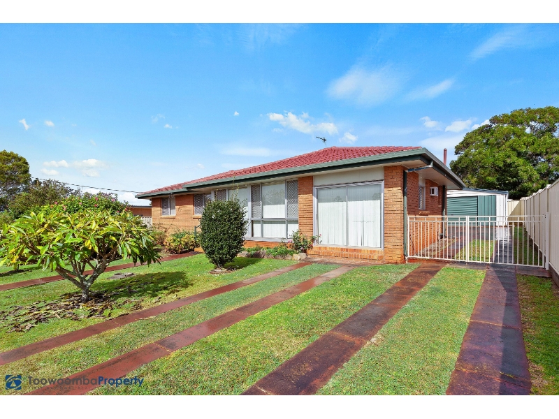 14 Bryan Street, DARLING HEIGHTS House for rent Listed by Toowoomba
