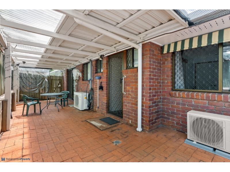2/11A Gatfield Street, NEWTOWN Apartment for rent Listed by Toowoomba