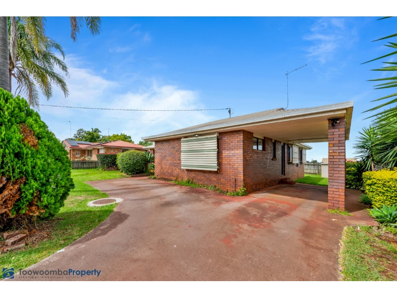 28 Bamboo Court, DARLING HEIGHTS House for rent Listed by Toowoomba
