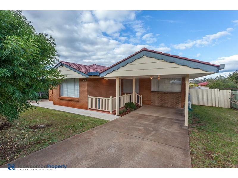 66 Hoey Street, KEARNEYS SPRING House for rent Listed by Toowoomba