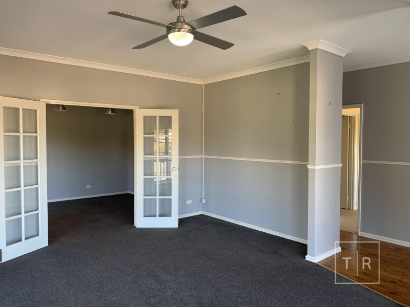 7 Ingleton Place, West Beach House for rent Listed by Chrissie