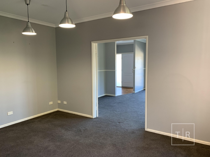 7 Ingleton Place, West Beach House for rent Listed by Chrissie