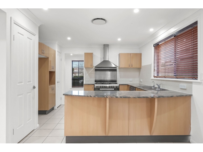 13 Rosina Avenue, HARRINGTON PARK House for rent Listed by Rebecca