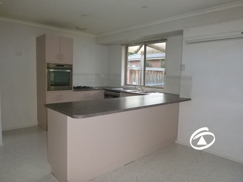 11 Wilmott Close, BERWICK House for rent Listed by Narelle Dixon of