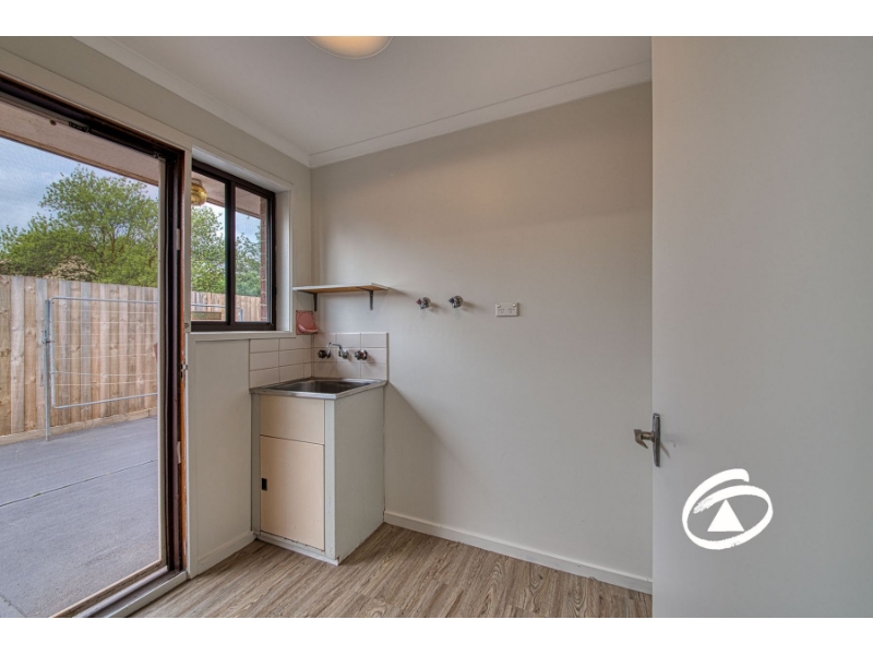 2/23 Main Street, PAKENHAM Apartment for rent Listed by Brittany Cox