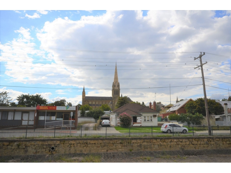 11 Creek Street South, BENDIGO House for rent Listed by Anthea