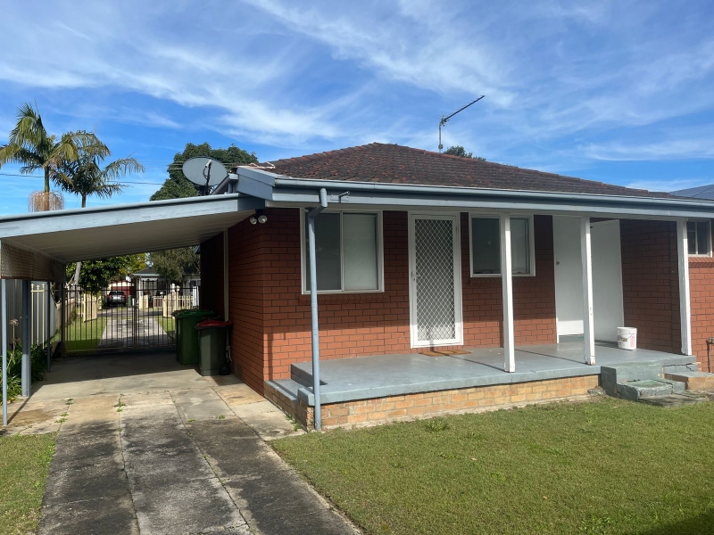 30 Dorothy Avenue, WOY WOY House for rent Listed by Casey O'sullivan