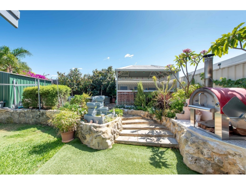 9B Otway Place, CRAIGIE Townhouse for rent Listed by Alana Leonard of