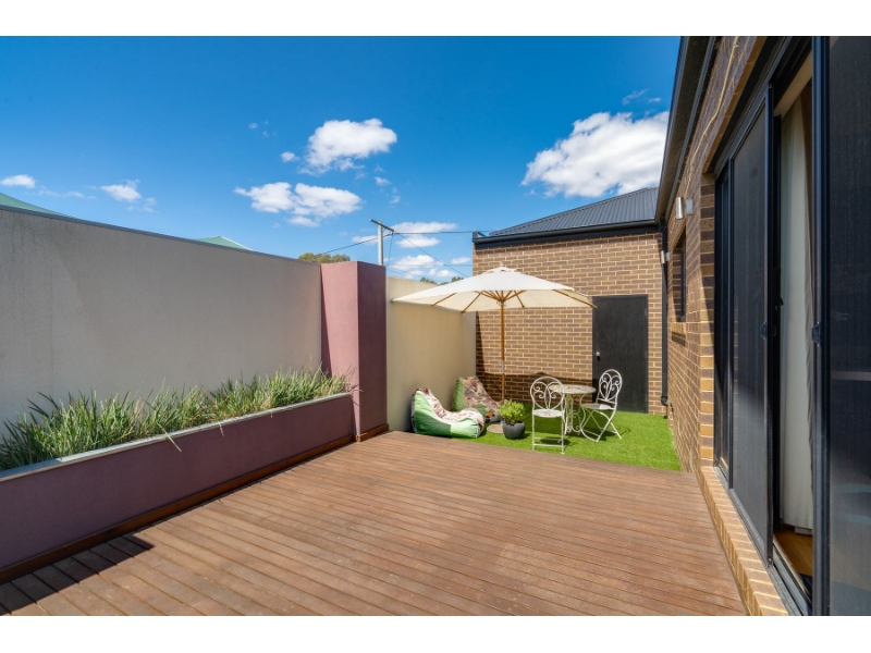 11 Bailes Street, BENDIGO Townhouse for rent Listed by of Maher Real