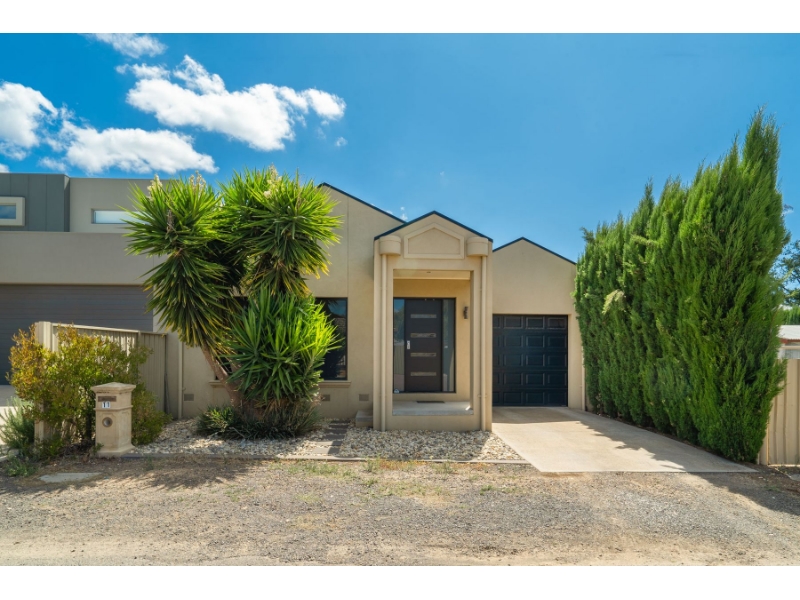 11 Bailes Street, BENDIGO Townhouse for rent Listed by of Maher Real