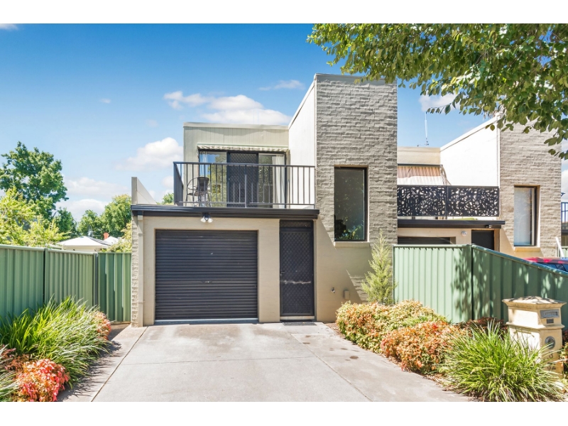 3/32 Joseph Street, BENDIGO Townhouse for rent Listed by Hannah Kopp