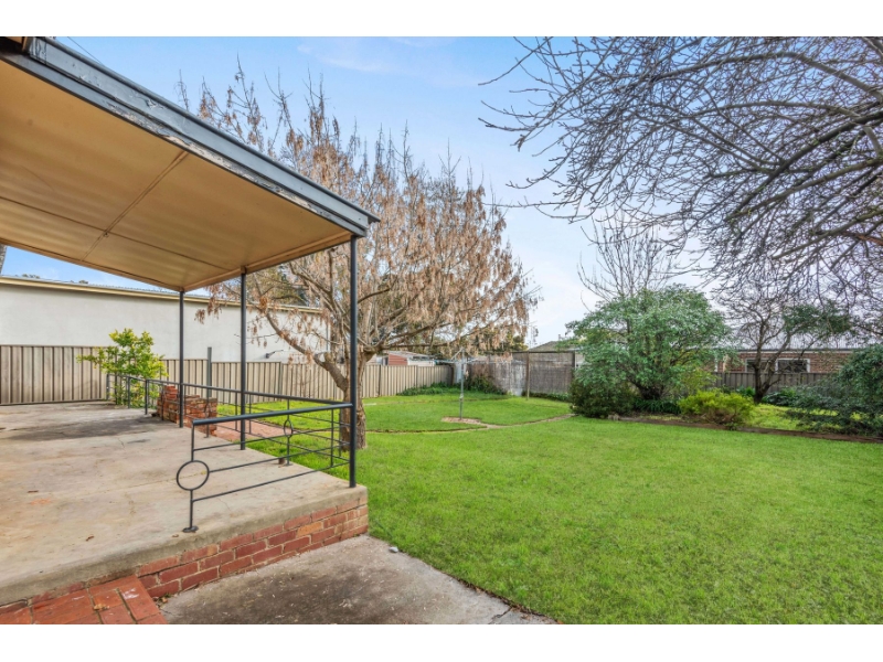 9 Bendigo Crescent, FLORA HILL House for rent Listed by Jodie Murray
