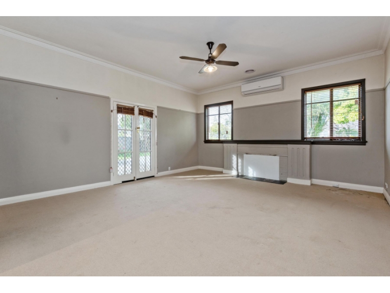9 Bendigo Crescent, FLORA HILL House for rent Listed by Jodie Murray
