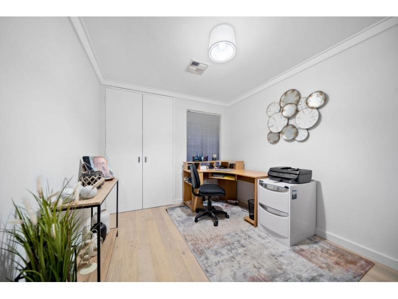 6 Bankend, DUNCRAIG House for rent Listed by Colleen Laverty of