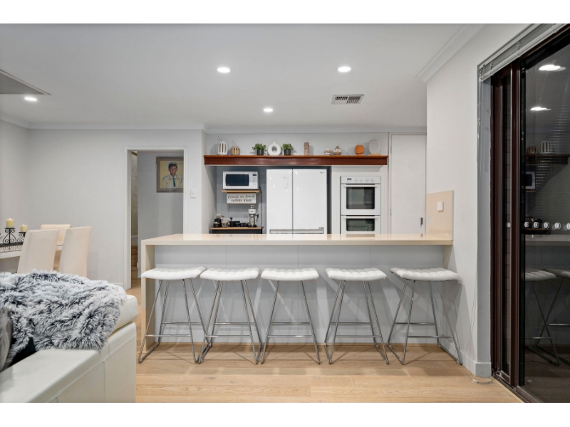 6 Bankend, DUNCRAIG House for rent Listed by Colleen Laverty of