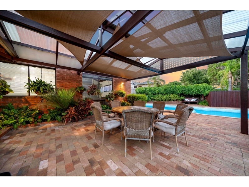 6 Bankend, DUNCRAIG House for rent Listed by Colleen Laverty of