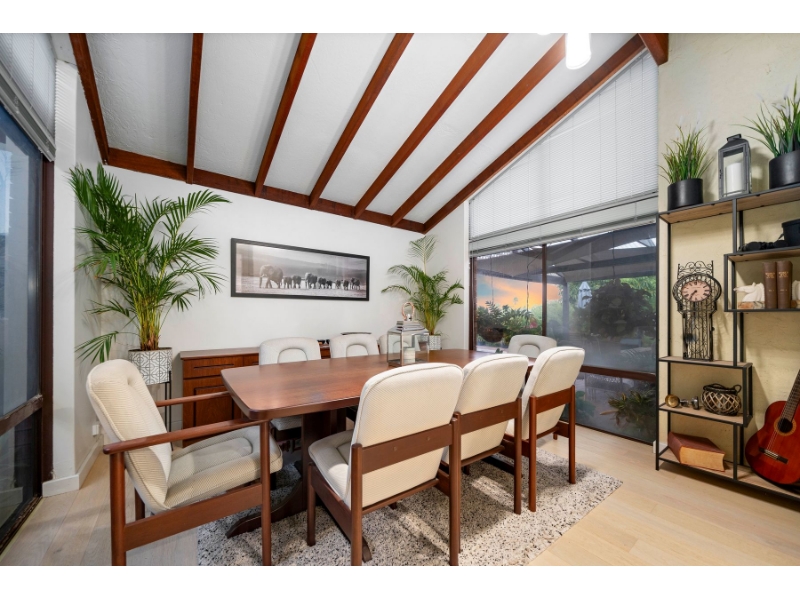 6 Bankend, DUNCRAIG House for rent Listed by Colleen Laverty of