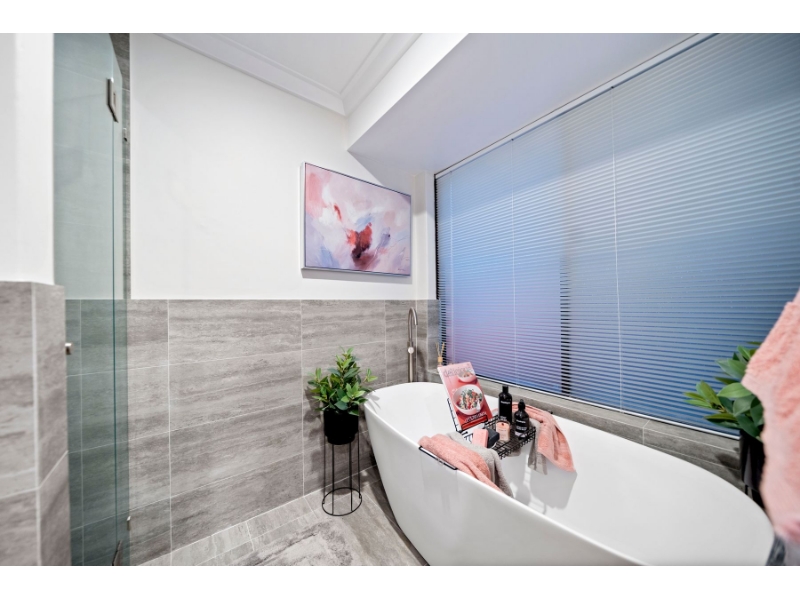 6 Bankend, DUNCRAIG House for rent Listed by Colleen Laverty of