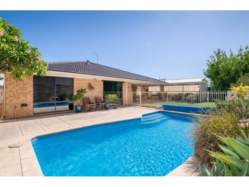 76 Selkirk Drive, KINROSS House for rent Listed by of Realmark