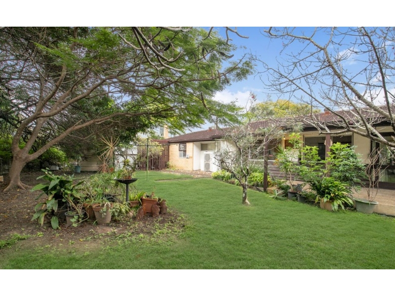 25 Strathspey Street, Kenmore House for rent Listed by Katerina