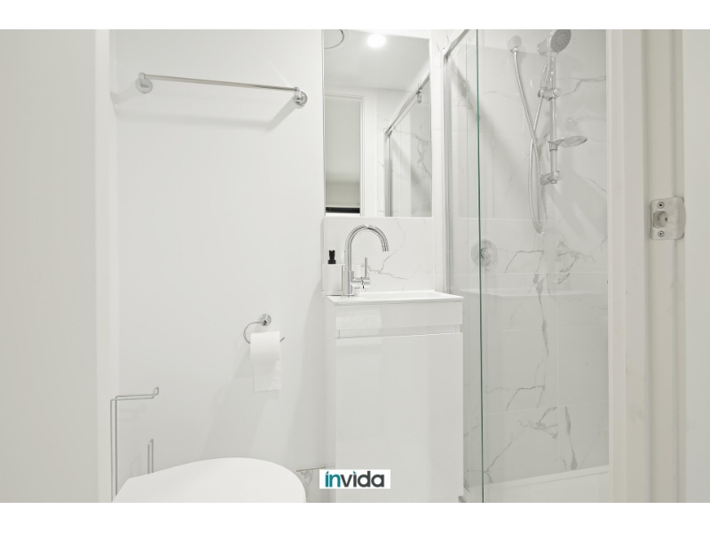 Private Room With Your Own Ensuite & Kitchenette, In Modern Shared House. Bills & Internet Included. Multiple Rooms Available! image 2