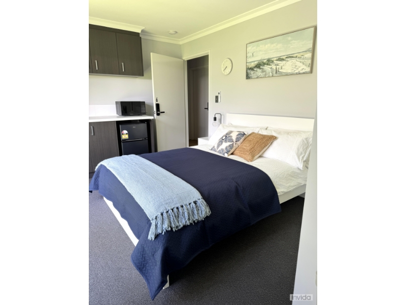 Room Available In Share House With Kitchenette & Ensuite. All Utilities Included image 1