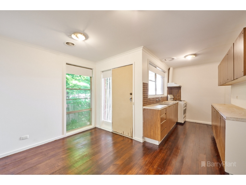 16 Hanley Street, NARRE WARREN House for rent Listed by Rental Dept Barry Plant Noble Park