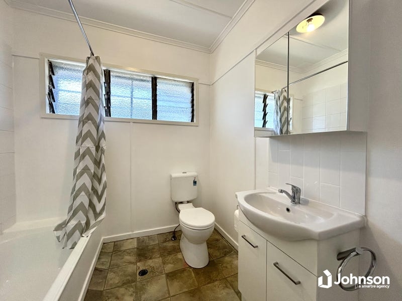 9 Crosshill Street, Leichhardt House for rent Listed by Johnson