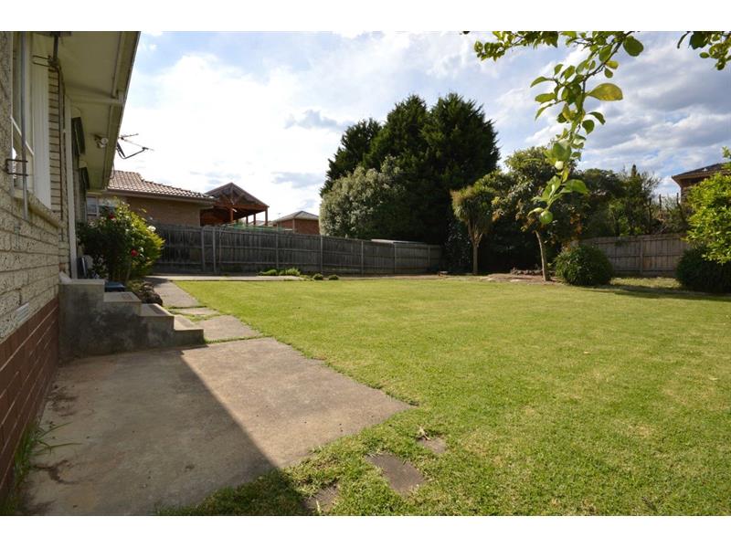23 Larch Crescent, MOUNT WAVERLEY House for rent Listed by Hailey